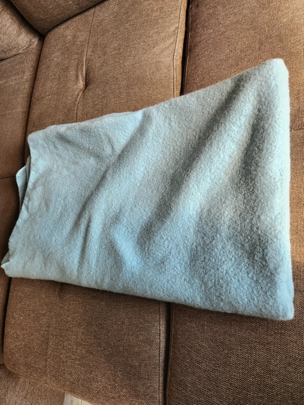 Soft Light Blue Throw Blanket - Unbranded Cozy Home Bedding